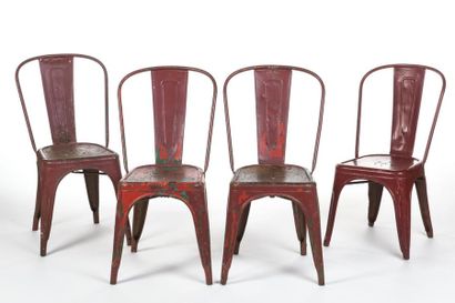 null Xavier PAUCHARD (1880-1935)
Suite de quatre chaises empilables modèle A en tôle...