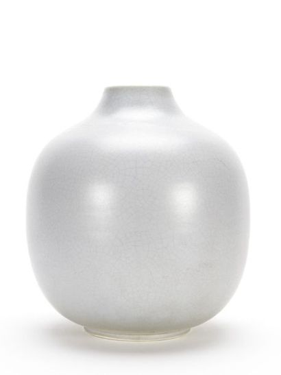 null Alexis KOSTANDA (1921-2007) 
Vase de forme boule en terre émaillée à émaillage...