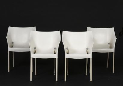 null Philippe STARCK ( Né en 1949)
Suite de quatre fauteuils empilables en modèle...