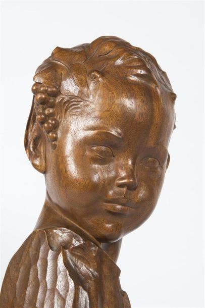 null Amedeo GENNARELLI (1881-1943)
Buste en bois d'acajou sculpté représentant un...