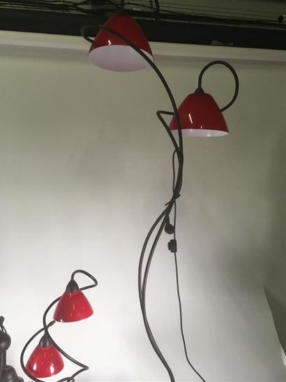 null RYCKAERT
Lampadaire à deux feux abat-jourds en verre teinté
Lampe de bureau
Supension...