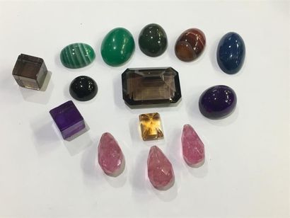 null Lot de pierres de couleur dont citrine, quartz fumé, agate.