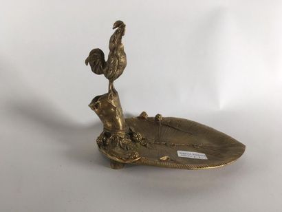 null A. CAIN coupe vide poche en bronze surmonté d'un coq
H :18 cm
L : 21 cm