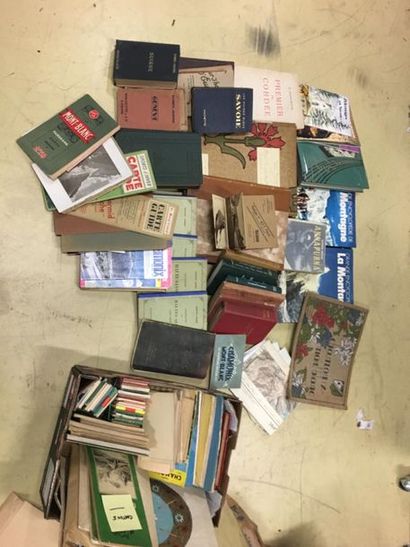 null 2 cartons de livres
Guides touristiques et divers
Adolphe Joanne géographie...