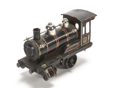 null BING « O » : Petite locomotive 110, en tôle peinte et lithographiée (manque...