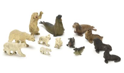 13 figurines sur le thème des animaux ma...