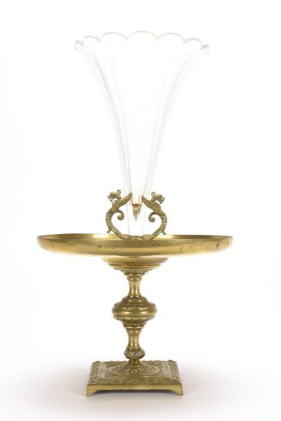 null Centre de table en cristal taillé et bronze 
Epoque Napoléon III
H : 51 cm