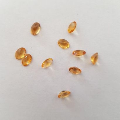 null Lot de citrines taille ovale pour un poids total de 3,86 carats. EXEMPTE