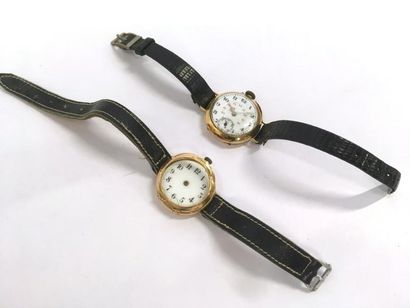 null Vendu débris : deux montres de gousset, deux coques en or transformées en montres...