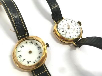 null Vendu débris : deux montres de gousset, deux coques en or transformées en montres...