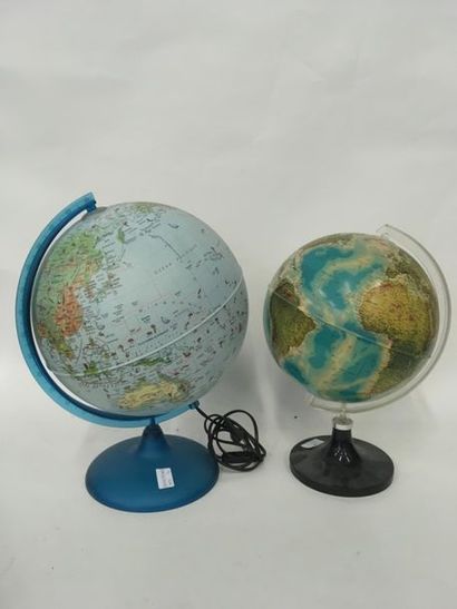null 2 globes dont un lumineux
H plus grand : 44 cm