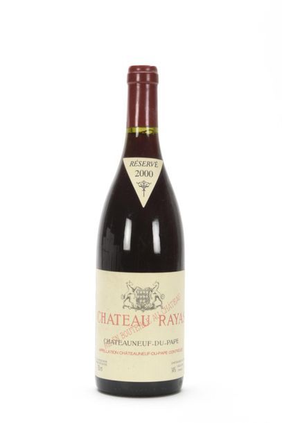 null 1 B CHATEAUNEUF DU PAPE Rouge Château Rayas 2000