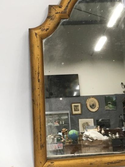 null Petit miroir de cheminée en bois doré
H : 60 cm