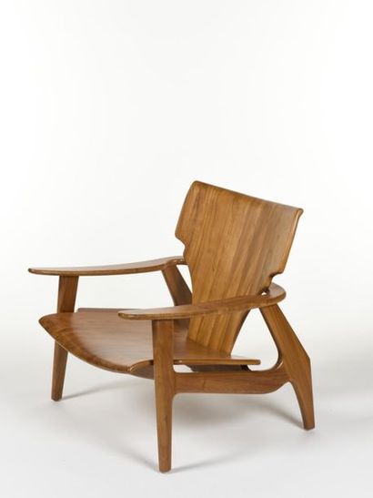 null Olivier de Schrijver (né en 1958)
Paire de fauteuils modèle Zen à larges accotoirs...