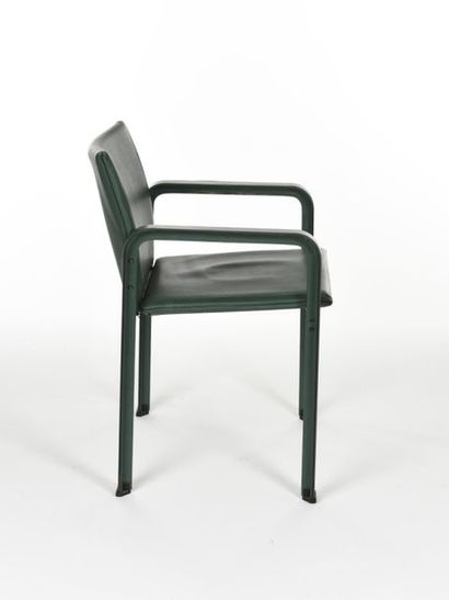 null MATTEO GRASSI ITALIA
Suite de six fauteuils bridges entièrement gainés de cuir...