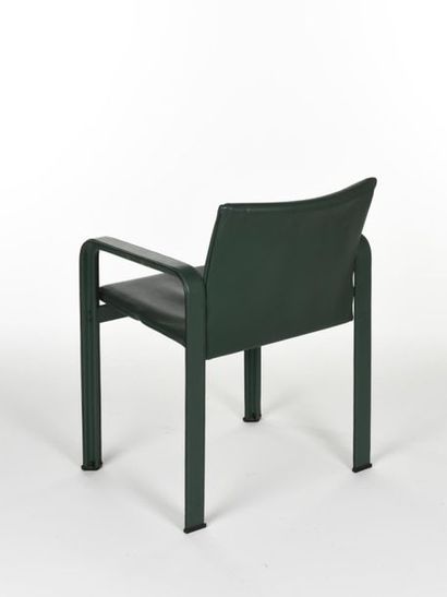 null MATTEO GRASSI ITALIA
Suite de six fauteuils bridges entièrement gainés de cuir...
