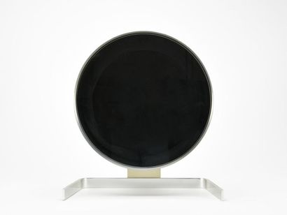 null Guy LEFEBVRE (XX ème)
Miroir de table circulaire orientable en acier brossé
Edition:...