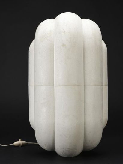 null Jan ROTH (Né en 1942) 
Lampe modèle Metropolight à structure en polystyrène...