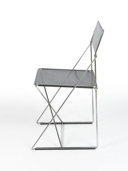 null Nils Jorgen HAUGESEN (1936-2013)
Paire de chaises modèle X line à structure...