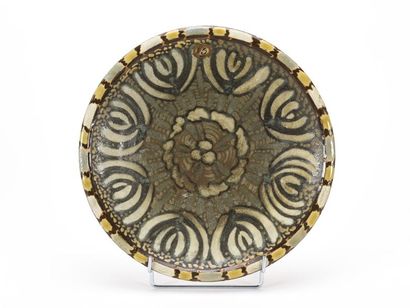 null Adrienne PICARD (1890-1963), Céramiste roannaise
Large plat en céramique émaillée...