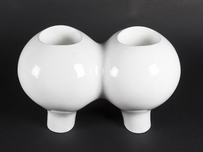 null Emmanuel BABLED (né en 1967)
Vase modèle Naturellement créé en 2008 
Faïence...