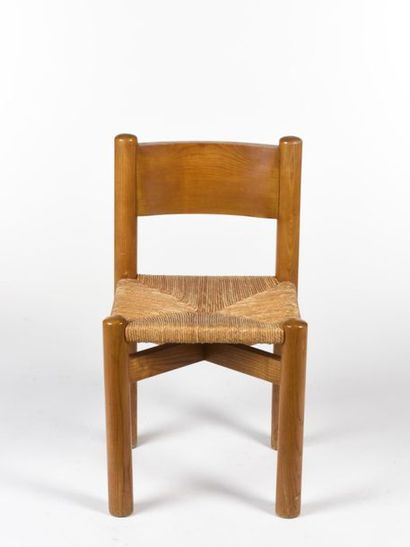 null Charlotte PERRIAND (1903-1999)
Suite de cinq chaises modèle Méribel à montants...