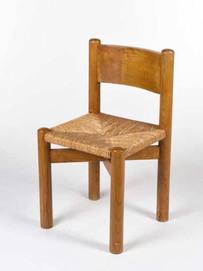 null Charlotte PERRIAND (1903-1999)
Suite de cinq chaises modèle Méribel à montants...
