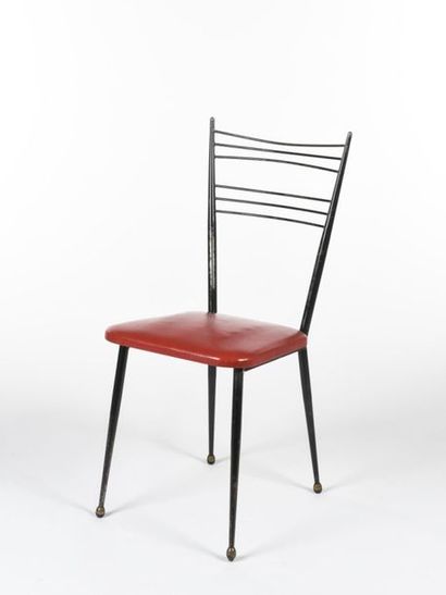 null Dans l'esprit de Colette GUEDEN (1905-2000)
Suite de six chaises en laiton laqué...