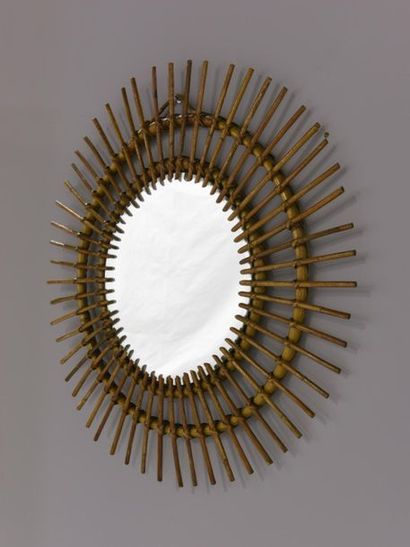 null TRAVAIL 1950
Grand miroir soleil en rotin et osier
D: 70 cm