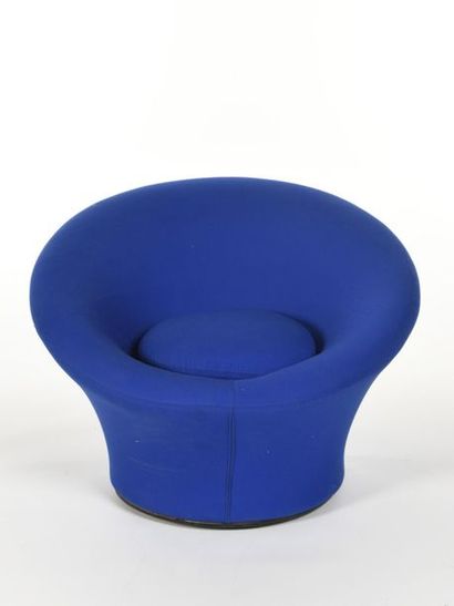 null Pierre PAULIN (1927-2009) 
Fauteuil modèle F560 dit "Mushroom" et son ottoman...