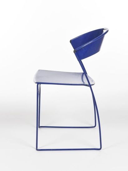 null Hannes WETTSTEIN (1958-2008)
Chaise modèle Juliette à structure en acier tubulaire...