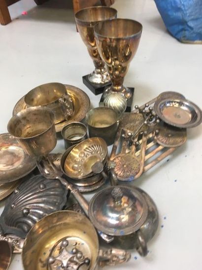 null Lot d'objets en métal argenté 