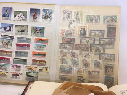 null Deux albums de timbres du monde avant 1920
Deux albums de timbres du monde remplis...