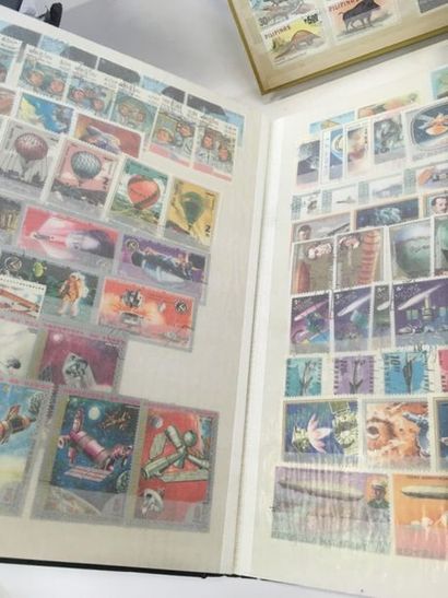 null Deux albums de timbres du monde avant 1920
Deux albums de timbres du monde remplis...