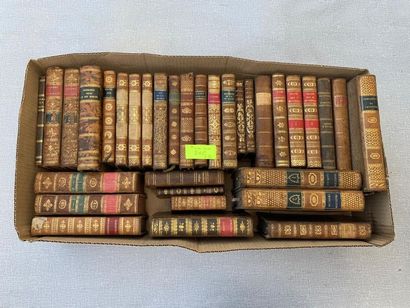 null Un ensemble de 33 volumes reliés cuir. XIXe. Textes complets.