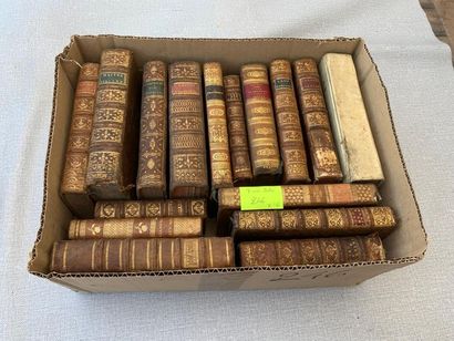 null Un ensemble de 16 volumes, principalement XVIIIe, dont, Histoire du chevalier...