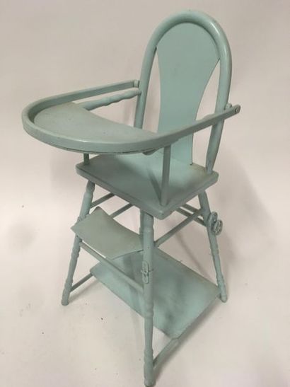 null Chaise haute en bois laqué bleu
H : 78 cm