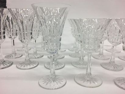 null Villeroy et Boch service de verres en cristal taillé
9 verres à eau (17 cm),...