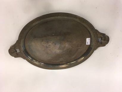 null Plat ovale en métal argenté 1930
L : 51 cm