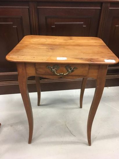 null Table de salon ouvrant par un tiroir en bois naturel
H : 55 cm
45 x 38 cm