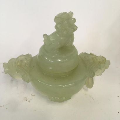 null Brule parfum en jade 
H : 10 cm
