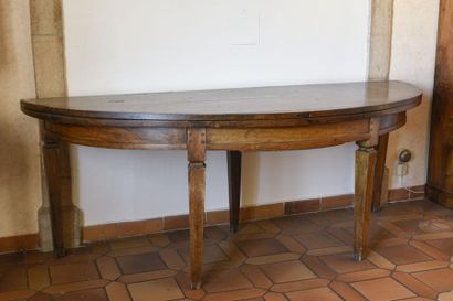 null Table demi lune de salle à manger 
19ème siècle
H : 75 -L: 205 cm
