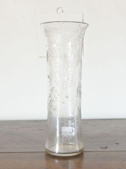 null Vase en verre taillé
H : 31 cm