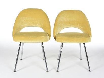 null Eero SAARINEN (1910-1961) 
Suite de quatre chaises modèle Conférence, première...