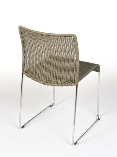 null Tito AGNOLI (né en 1931) 
Suite de quatre chaises empilages modèle S21 à structure...