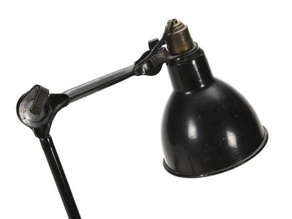 null Bernard-Albin GRAS (1886-1943)
Lampe de table à bras articulé modèle 206 à réflecteur...
