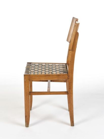 null Pierre CRUEGE (1913-2003)
Suite de cinq chaises à structure en bois massif et...