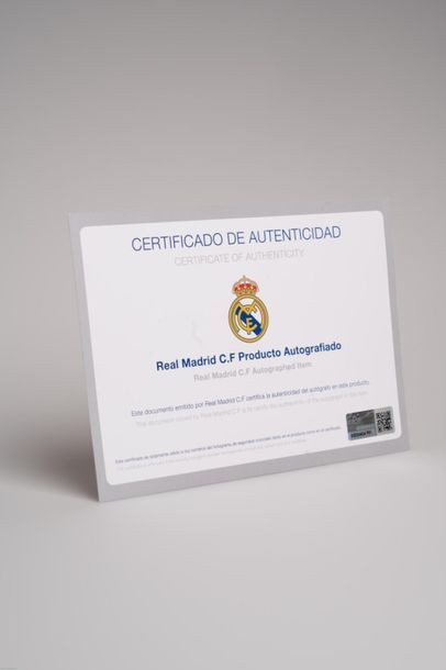 null [Football] Maillot Real Madrid 
Ce maillot du Real Madrid a été porté lors de...