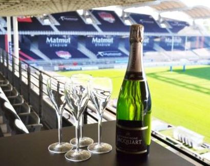 null [Rugby] Exceptional moment: Presidential package for 2 people at MATMUT STADIUM
Live...