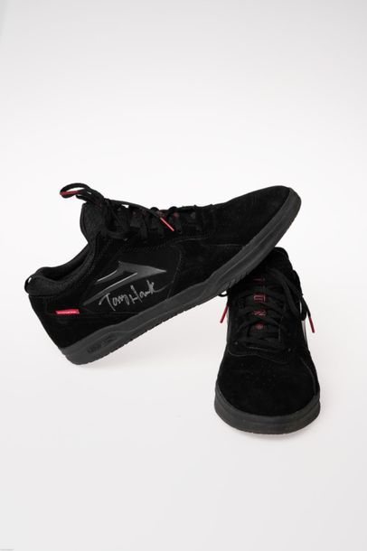 null [Skate] Tony HAWK Shoes 
At 52 years old, Tony Hawk is a skateboarding legend....